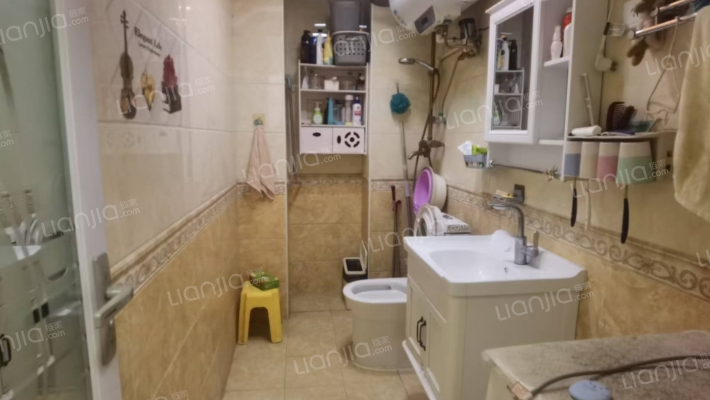 水岸花城 2室1厅 南-卫生间