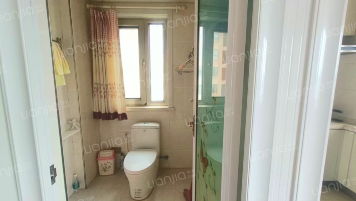 水岸花城，社区集体供暖，交通便利-卫生间