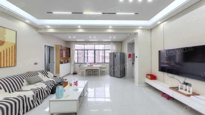 凤凰路18号二手房实景图