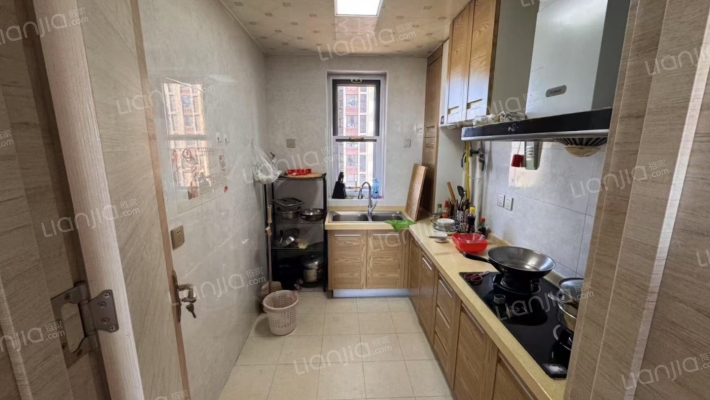 3加1户型 南北通透精装中高层 采光好-厨房