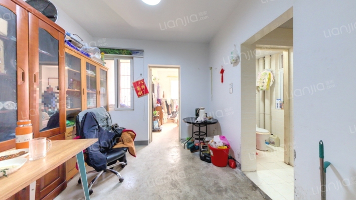 华贝小区二手房实景图