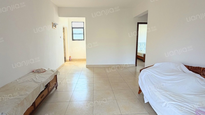 欧亚温泉山庄二手房实景图