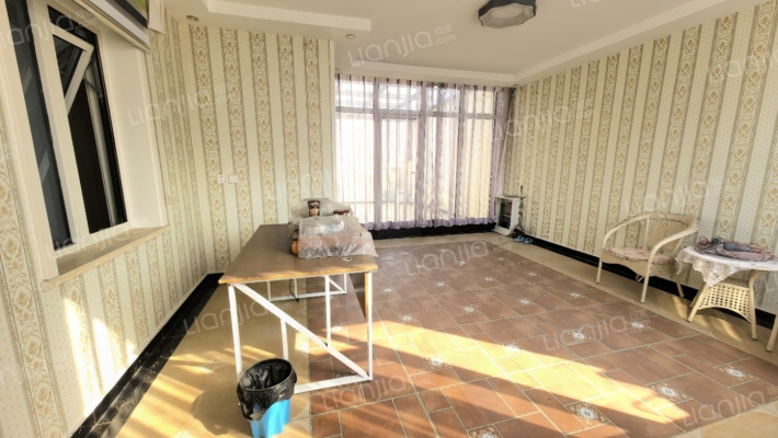 南北通透的联排别墅，品质社区，绿化好，没有遮挡.-书房