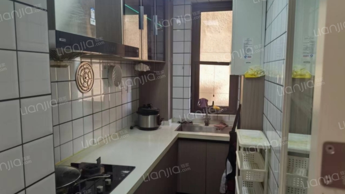 【鸿坤理想湾】全阳小三居室，婚房装修，东户无遮挡-厨房