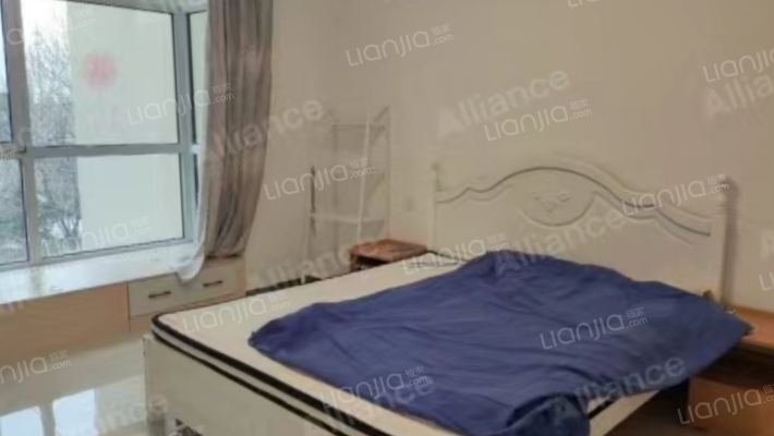 天地新城，满二，低楼层，精装修双语片区小区环境优美-卧室A