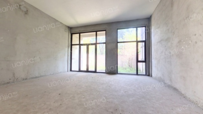 纯水岸东湖天樾一期二手房实景图