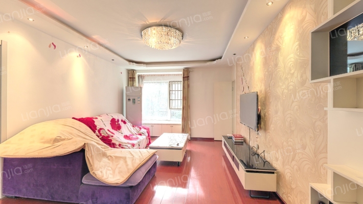 东郊小镇第六街区二手房实景图