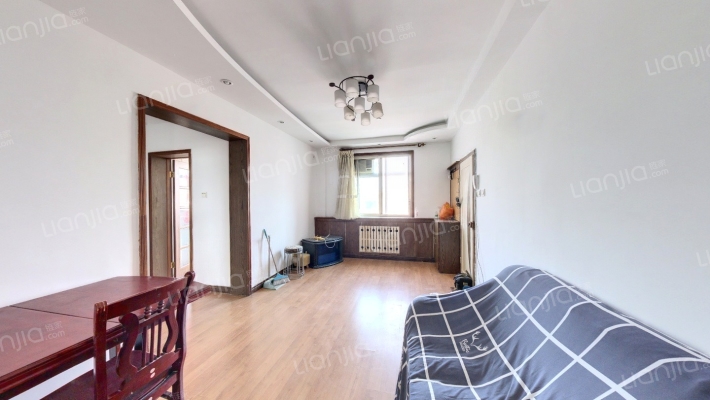 红旗大街64号院二手房实景图