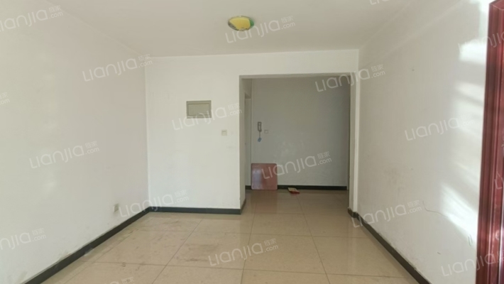 宜佳旺广场旁，出行方便范阳主路交通便利地段优越-餐厅