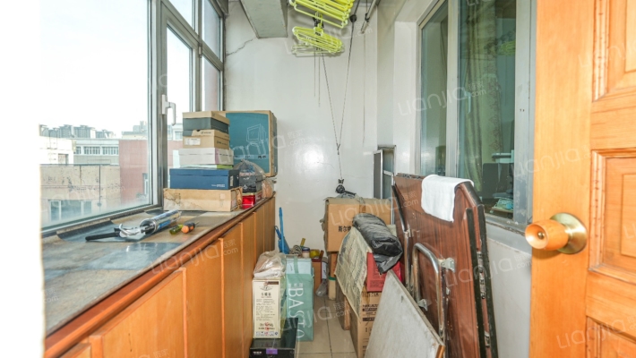 新疆邮电犁铧街住宅小区 2室2厅 东 西-储物间