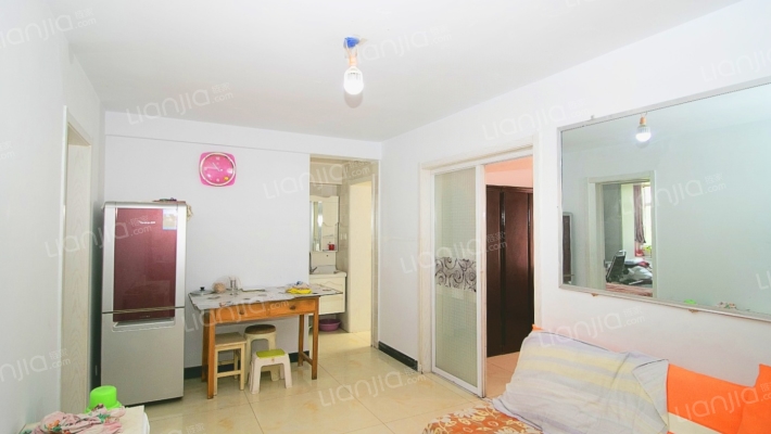 医学院宿舍二手房实景图