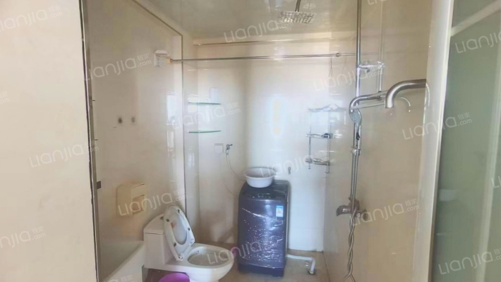 范阳路南，交通方便，中上楼层，有房本-卫生间