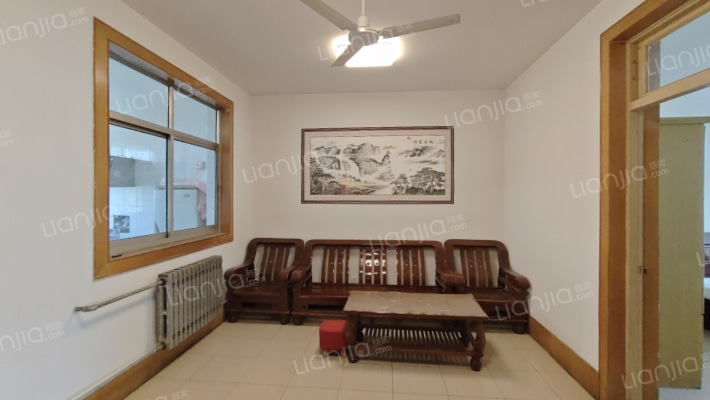 一建公司家属院东院二手房实景图