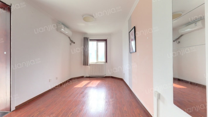 卧龙小区二手房实景图