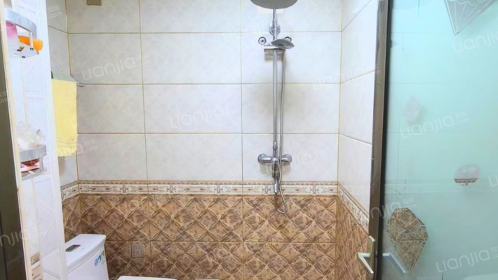 急售三利1期大两居，满五，价格美丽。-卫生间