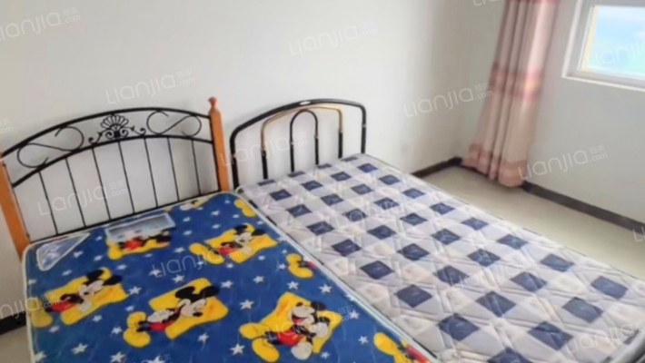 水岸花城，一线河景美宅，标准现房，即买即住-卧室B