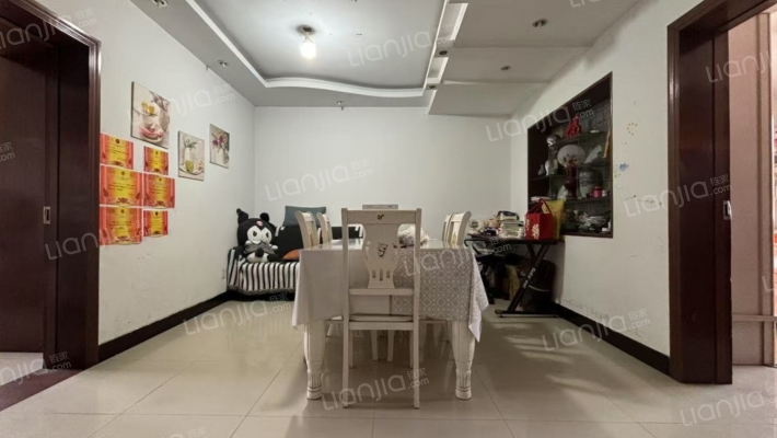 家家福小区二手房实景图