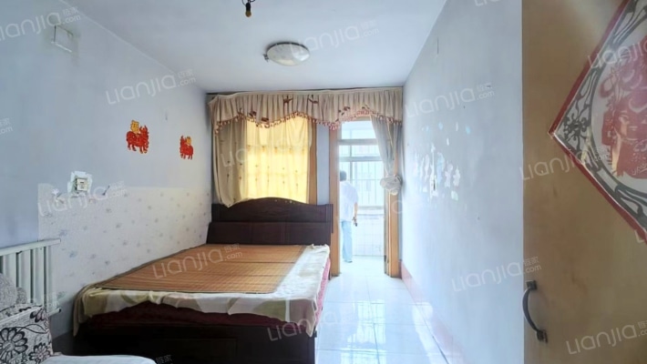 宏润鞋厂小区二手房实景图