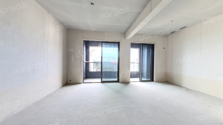 伟鹏硅谷小镇二手房实景图