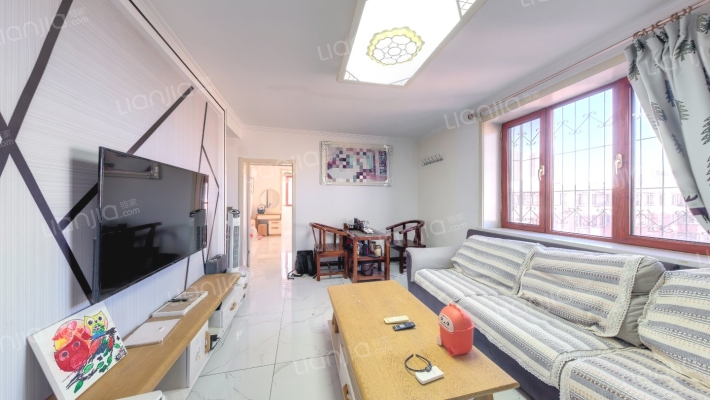 双新里二手房实景图