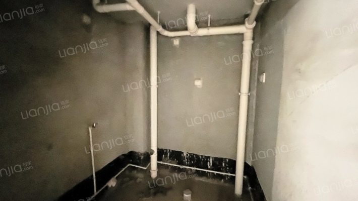 范阳路南北通透三居，电梯房，宜家旺广场-卫生间