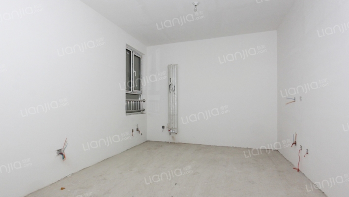 青山绿庭二手房实景图