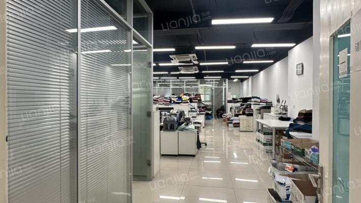 时代广场二手房实景图