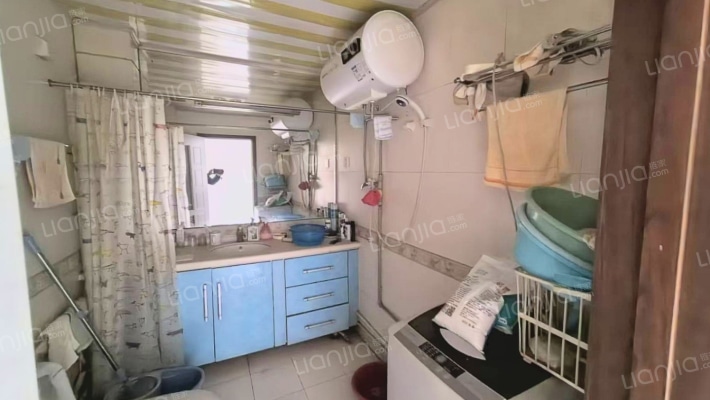 华阳路 别墅社区  停车方便 低楼层-卫生间