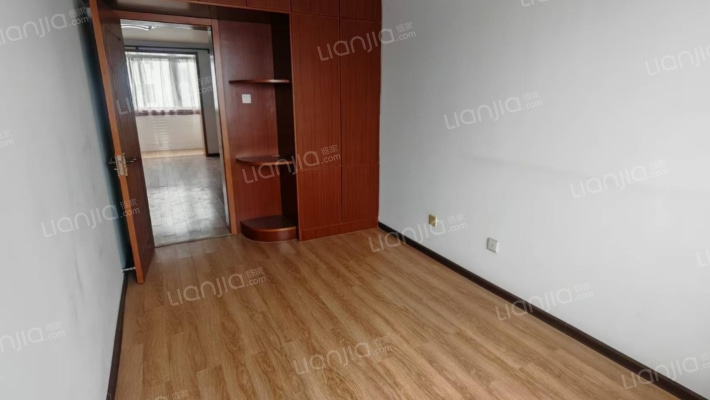 广安B层好楼层方正三居，居住舒适度高-卧室B