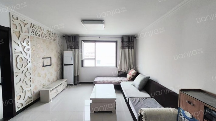 70年大产权，南北两居，满两年税少，带装修-客厅