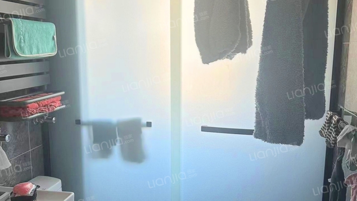 华融三居室纯南向 有本满2年 看房方便-卫生间