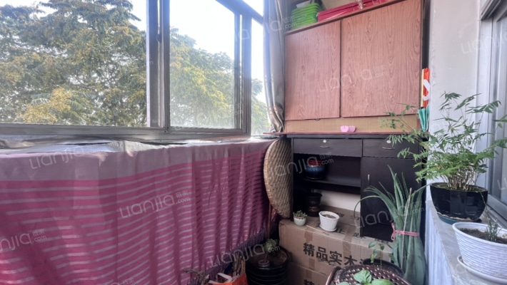 华阳中路  三居室  拎包入住校园房-阳台