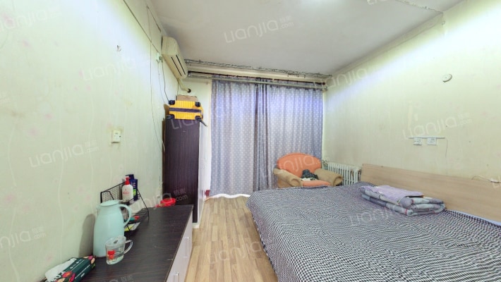 西安卫光电工厂小区二手房实景图