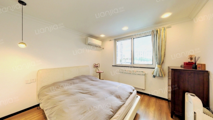 康平路67号二手房实景图