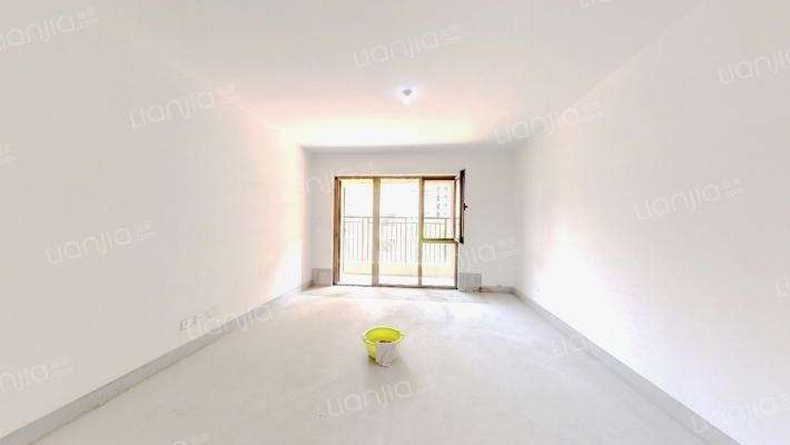 海尔云世界滟澜公馆花园二区二手房实景图