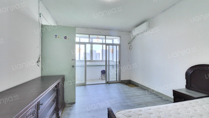 包头路935弄二手房实景图