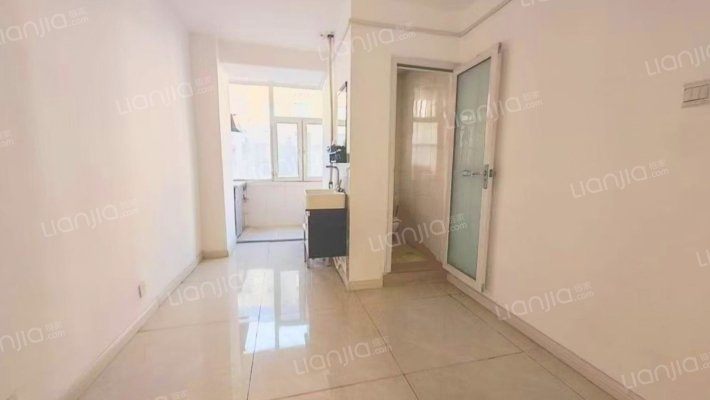 向阳综合楼二手房实景图