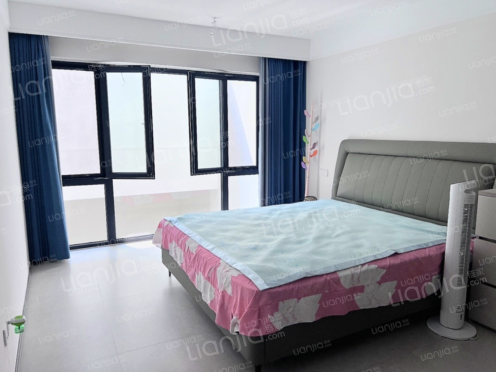 合租·中海半山雲境 3居室 南卧