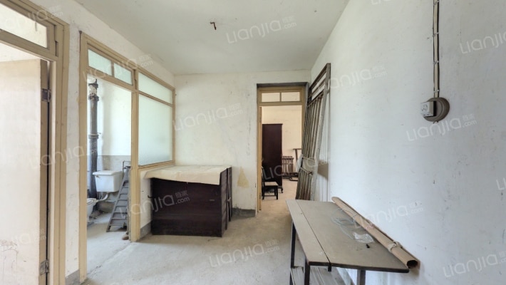 运通路728弄二手房实景图