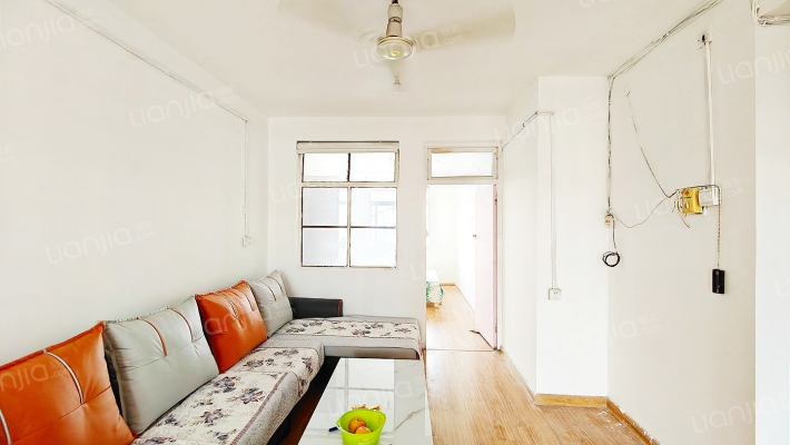 宫后门小区二手房实景图