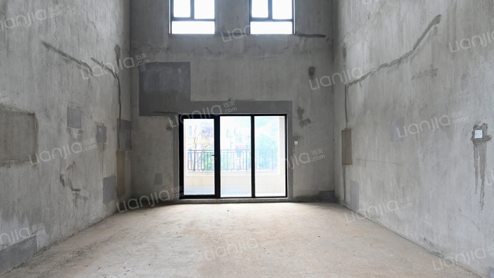 保利半山国际兰乔圣菲二手房实景图