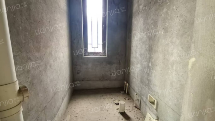 京都颐和城 4室2厅 南 北-卫生间A