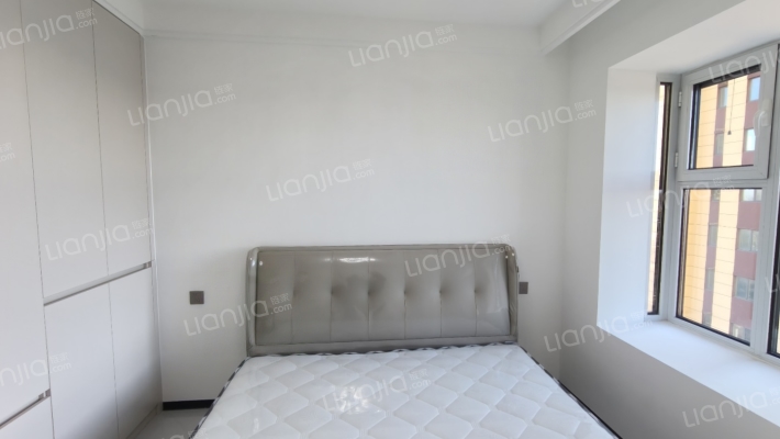 急售三利B区朝南大两居，满二无尾款，价格美丽可小叨-卧室A