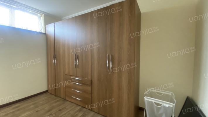 新上 京都高尔夫独栋别墅 客厅大挑空 临水系 带大花园-卧室C