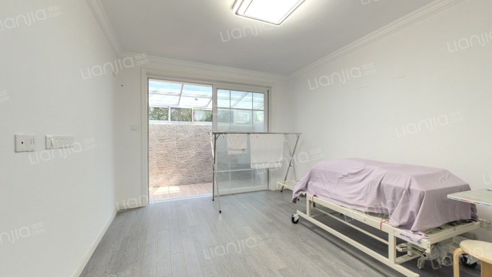 殷行路590弄二手房实景图