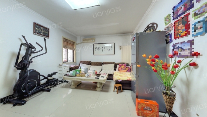 西何小区二手房实景图