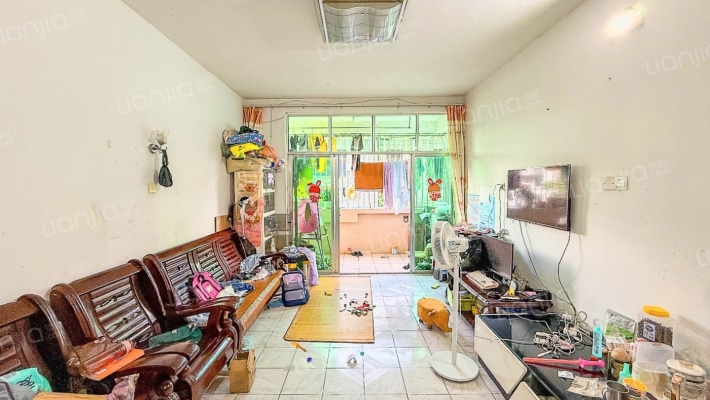 新地花园二手房实景图