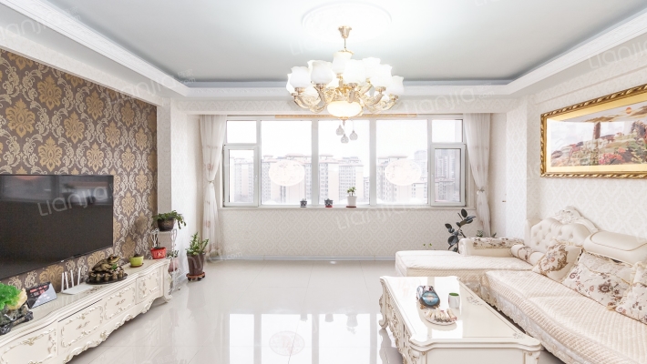 港傲隆富宫二手房实景图