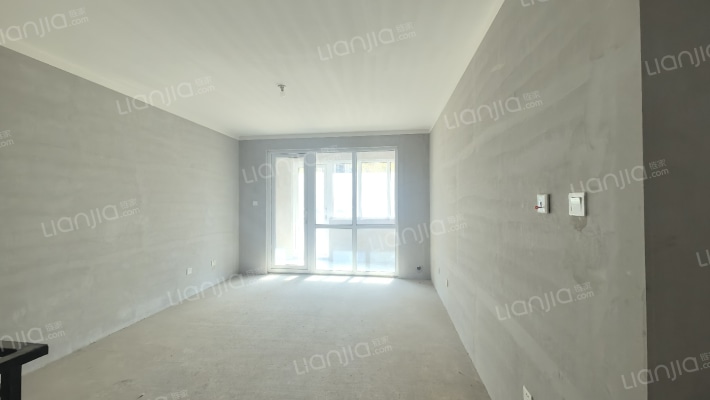 高铁华融现代城，一层带花园，外加50平左右下跃-客厅B