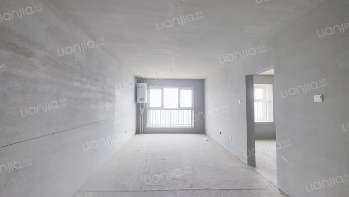 急售三利B区朝南大两居，毛坯，价格美丽-客厅